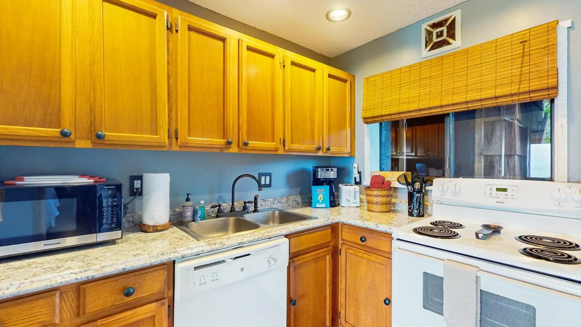 Sealodge E4 Princeville Apartment